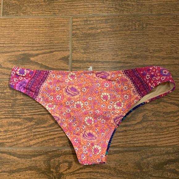 Spell and the Gypsy Collective cheeky bikini bottoms - Picture 4 of 4